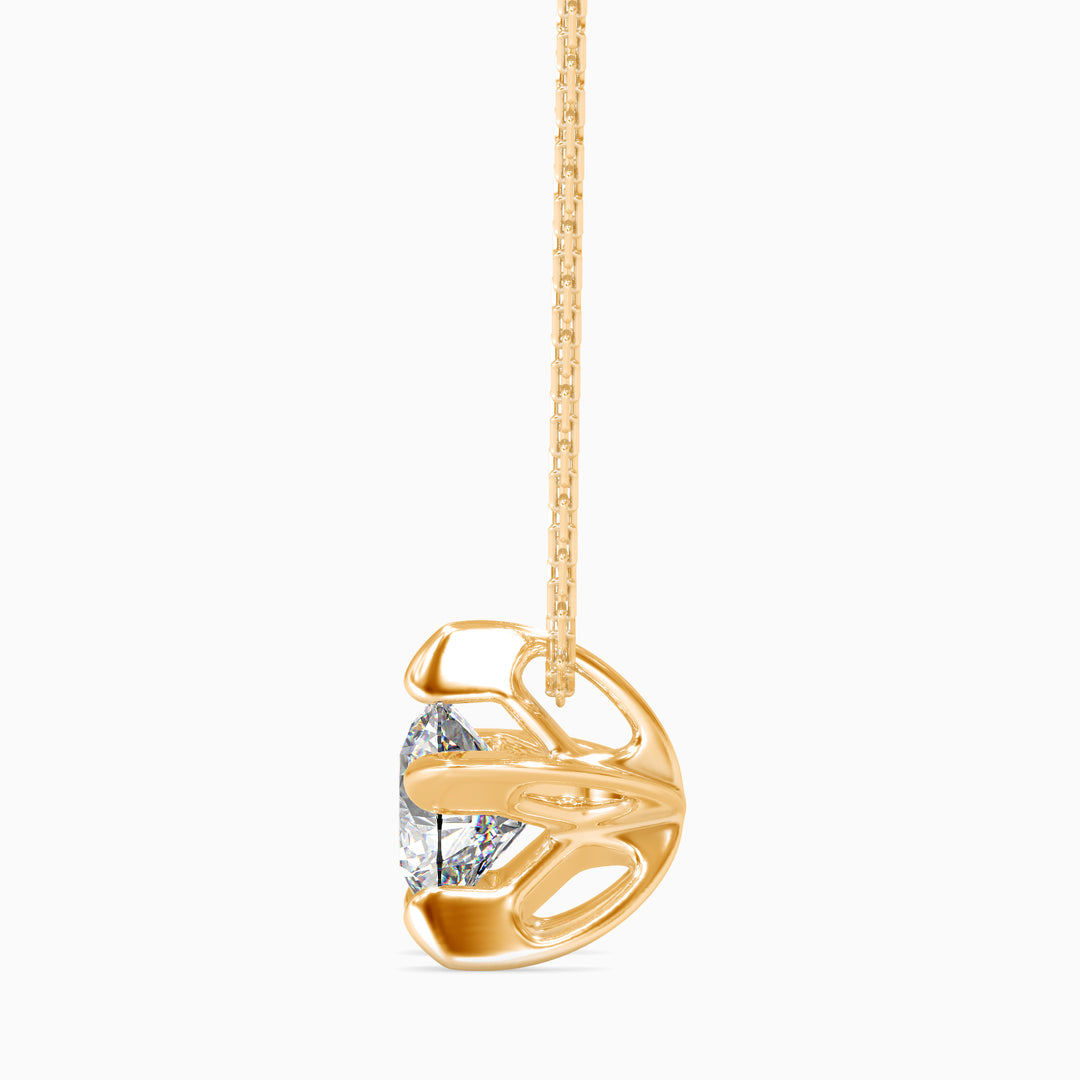 5 Prong Star Solitaire Pendant