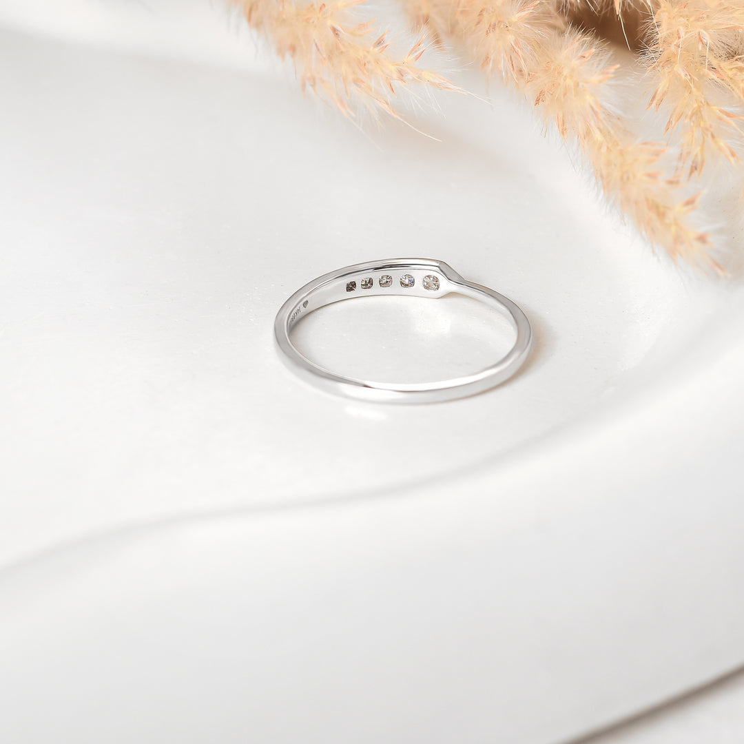 Minimalist Arrow Tip Diamond Band