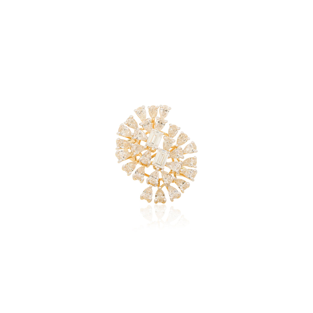 Luxurious multi diamond cocktail ring