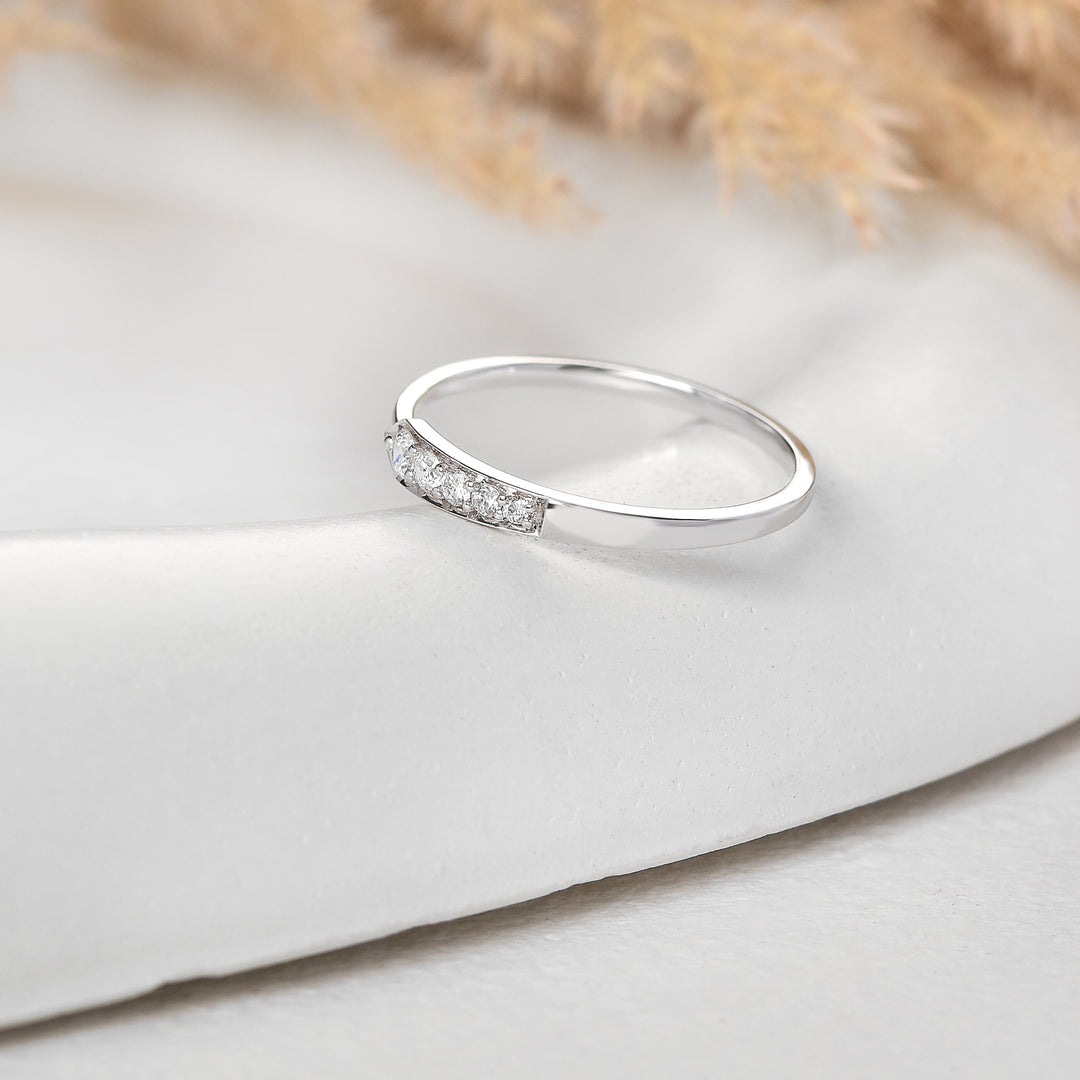Minimalist Arrow Tip Diamond Band