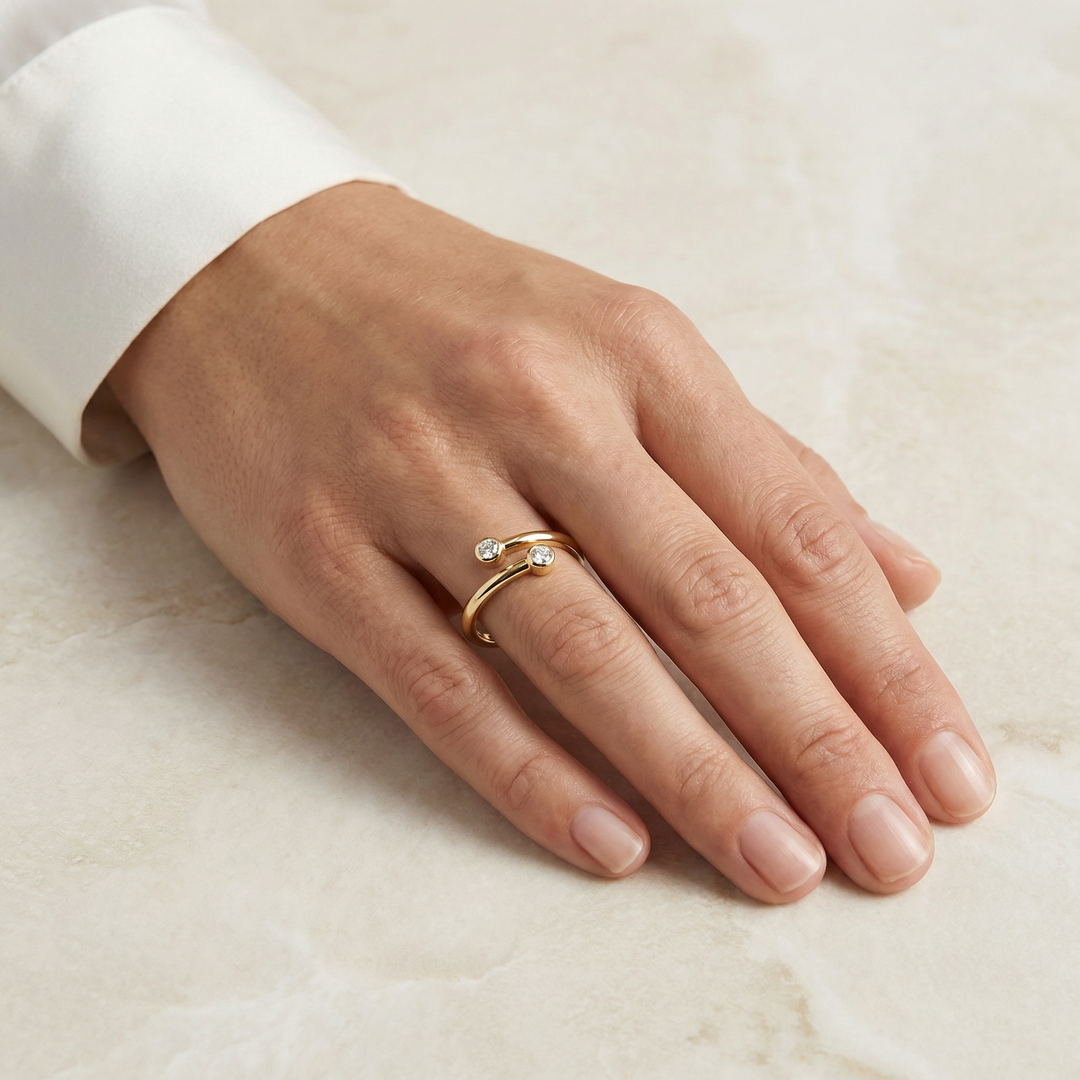 East west Round Ring