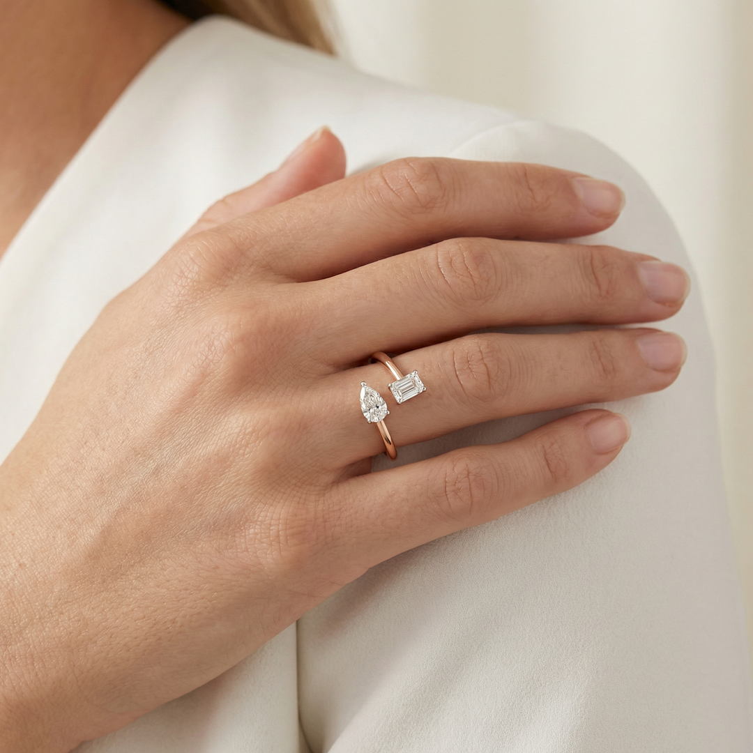 Emerald & Pear Toi et Moi Ring