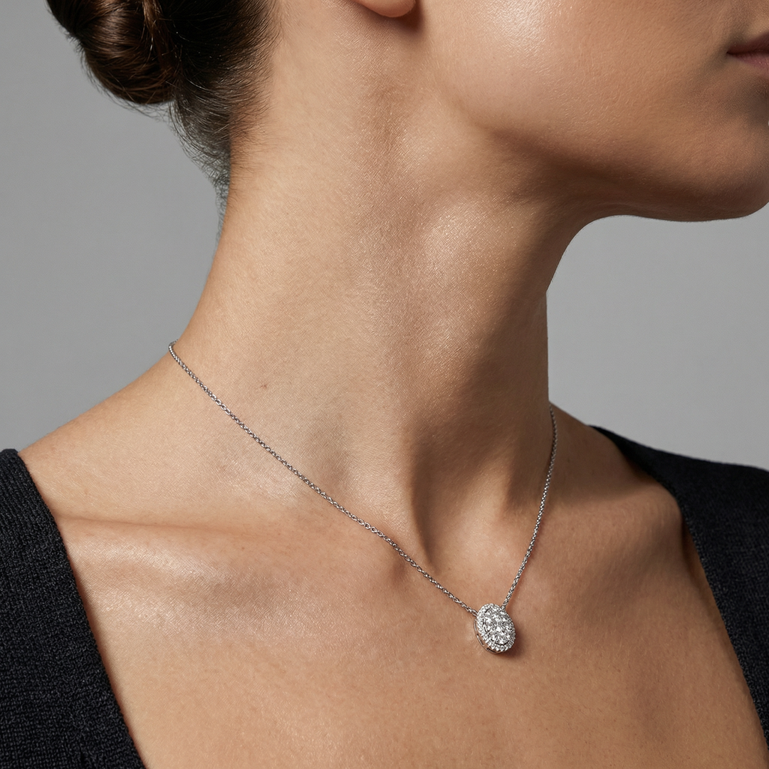 Halo Oval Solitaire