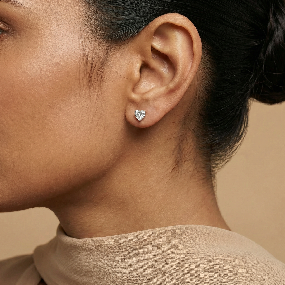 Tiny Heart Diamond Stud
